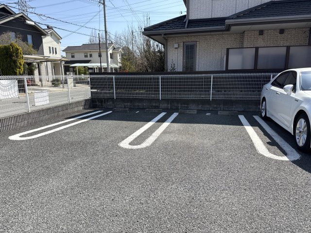 グレイスフルフィールドⅡの駐車場