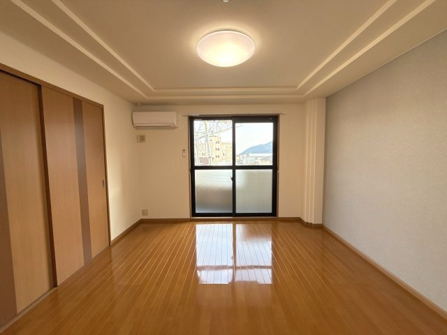 ロイヤルヒルズ青山の居間・リビング|リビング