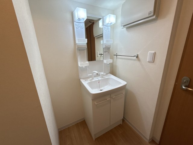 ロイヤルヒルズ青山のトイレ|シャワー付トイレ