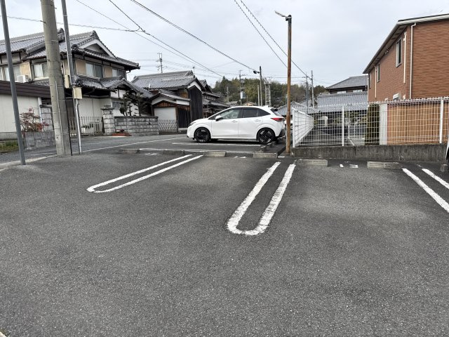 シュタビール　ＫＭの駐車場