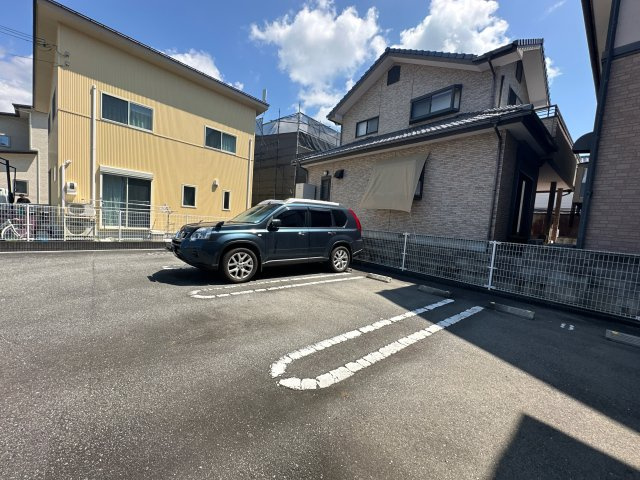 サンリットベルＣの駐車場