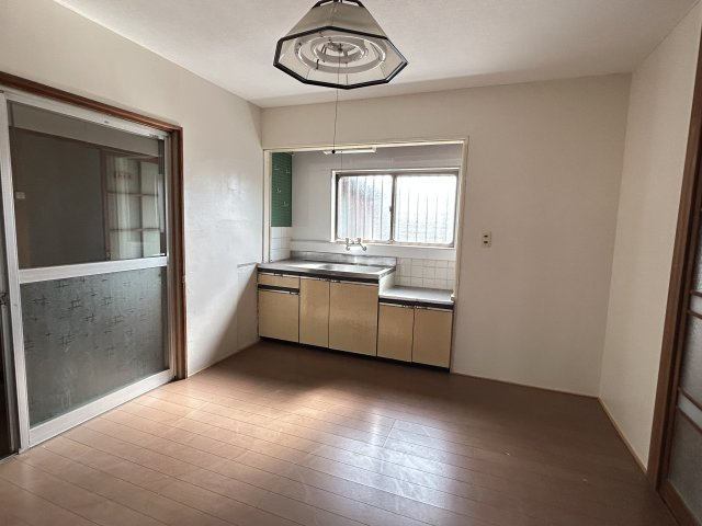 中林町原中古戸建のキッチン