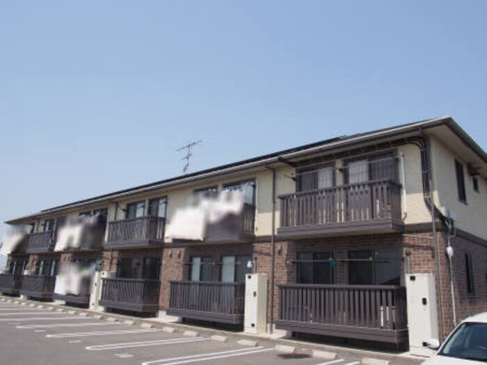 エミネンス上野中の外観