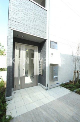 【エントランス】 | ・ コンティニュエ | 建物の内部です