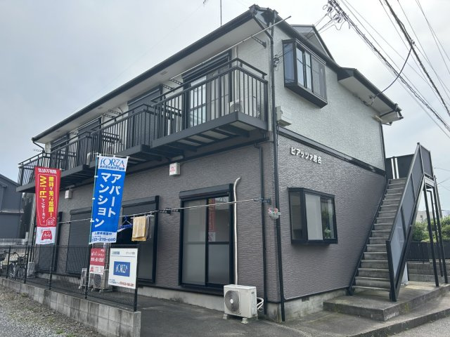 厚木市恩名のアパートの外観