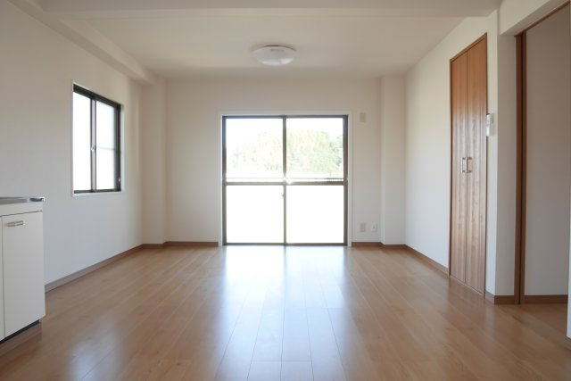 城北第２ハイツ　の居間・リビング