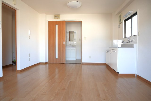 城北第２ハイツ　の居間・リビング