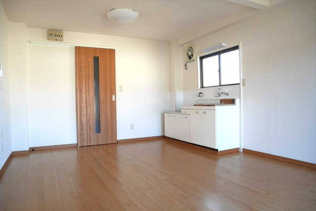 城北第２ハイツ　の居間・リビング