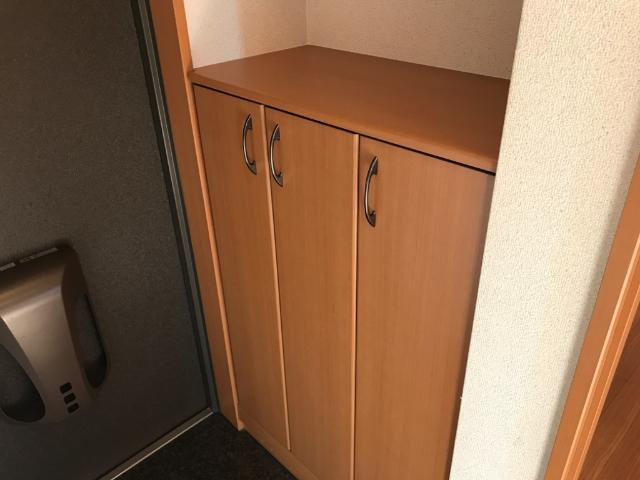 Ｇｒｅｅｎ　Ｔｅａ　（グリーンティ）の玄関|シューズＢＯＸ