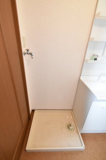 【設備】 | ウィルモア鶴 C | 室内洗濯機置き場