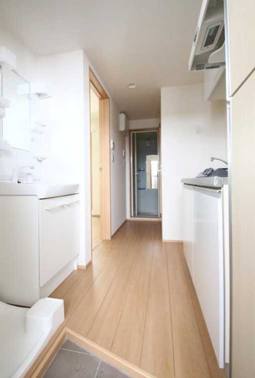 ジェンティーレ三軒茶屋　ネット無料　築浅　オートロックの玄関