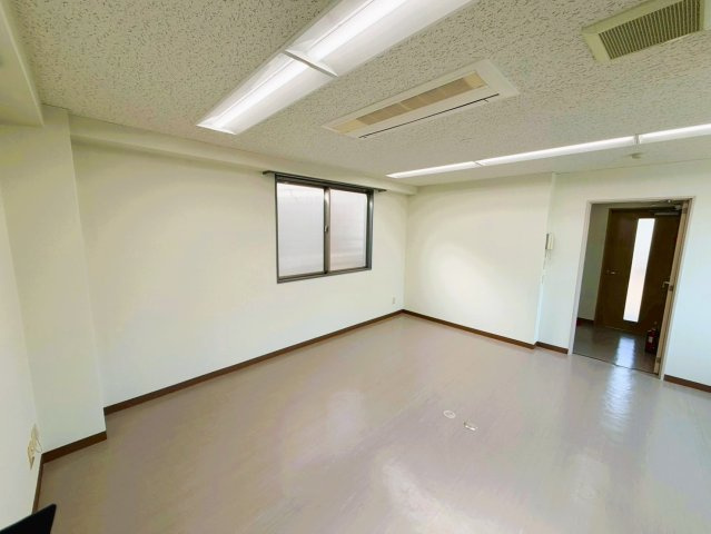 310表参道ビルの内装