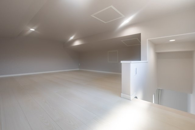 上桂前田町　新築参考Aプランの完成予想図|【施工例】
両手で運べる安定感とたっぷり収納の両方が叶う固定階段式ロフト。毎シーズン使う物やお子様の思い出の品などスッキリ収納！