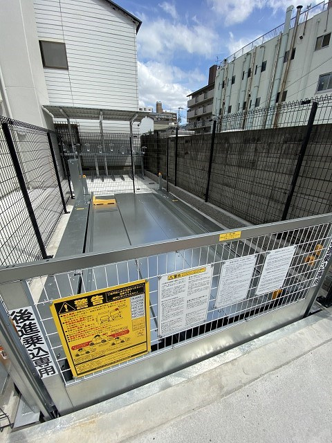 アドバンス神戸グルーブⅡの駐車場|駐車場完備です