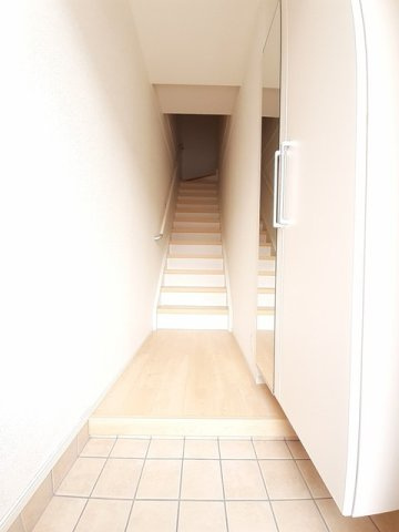 クラール蔵本公園　Ｂの玄関|シンプルで使いやすい玄関です