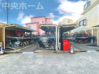 【駐輪場】 | ライオンズマンション小岩第5 | 【自転車置き場】最新の空き状況や費用などの詳細は担当スタッフまでお問い合わせください。