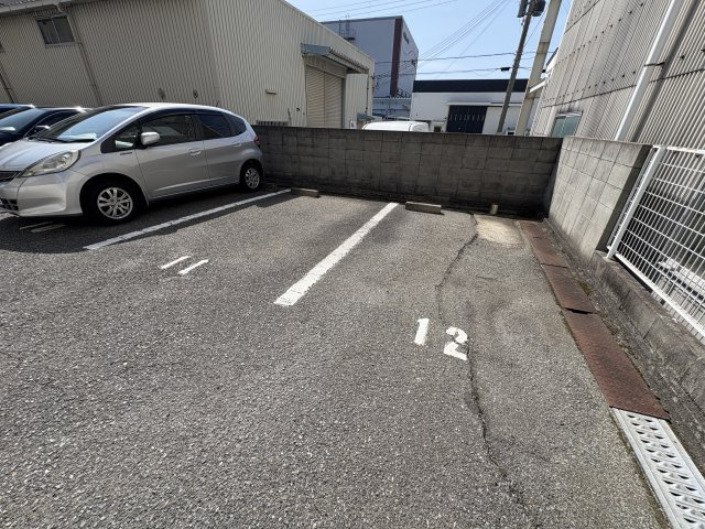 サンシャイン川久の駐車場