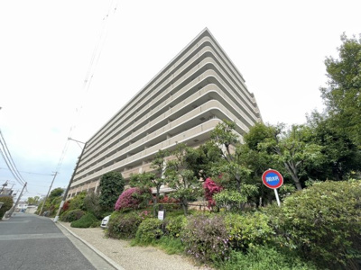 【外観】 | リバーガーデン三国ヶ丘けやき通り | JR阪和線・南海高野線「三国ヶ丘」駅　徒歩10分
10階建5階部分です