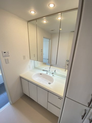 【独立洗面台】 | ライオンズマンション神戸栄町通
