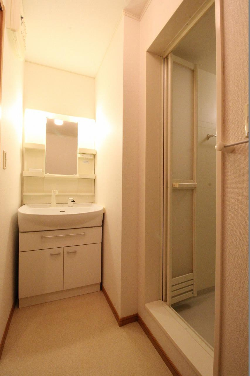 ガーデンヒルズ神戸西の洗面所|※お部屋により仕様が異なる場合があります※