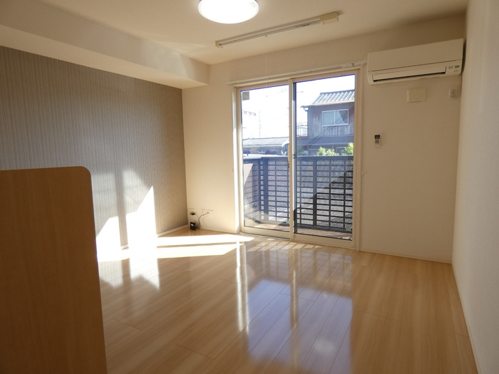 エーススクエア妻崎の居間・リビング