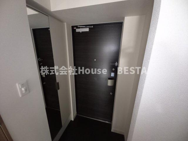 プレサンス神戸元町ベルシオンの玄関