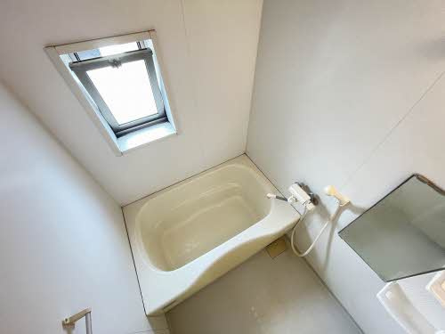 熊本市西区野中３丁目のアパートの浴室