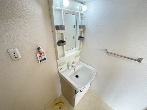 熊本市西区野中３丁目のアパートの独立洗面台