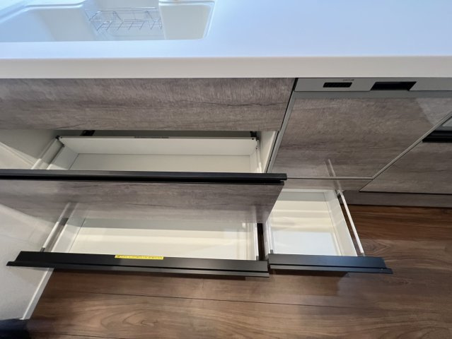 シンクしたにも収納あります