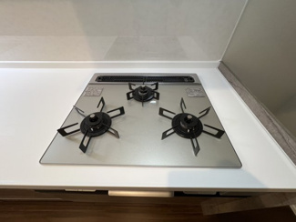 使い勝手の良い3口コンロです