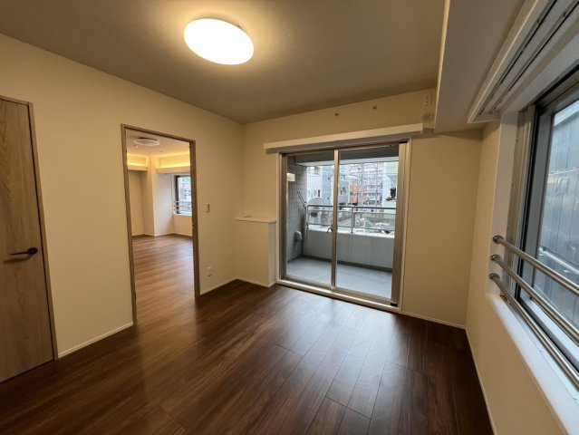 寝室にも使える広さです