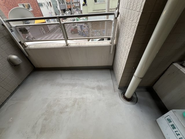 奥行きのあるバルコニーです