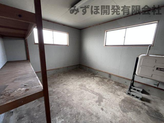 村山市大字河島甲831の駐車場|タイヤやスコップなどなんでも収納可能です◎