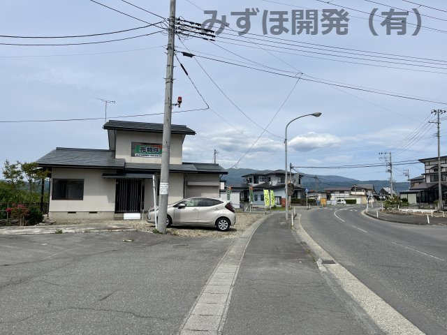 村山市大字河島甲831の前面道路含む現地写真|5/12撮影
前面道路　北東幅員約16ｍ
