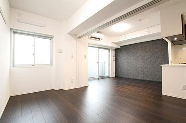 アンベリール亀戸パークの洋室