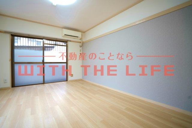 西田産業第6ビル【キャッシュバック対象物件】の居間・リビング|おしゃれな居間です