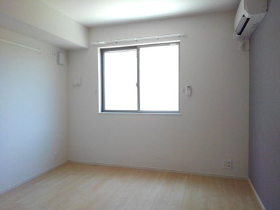 【内装】 | グリーンテラスⅨ | 明るい室内です