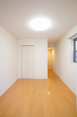 【内装】 | リブリ・Celestial Earth | 明るい室内です