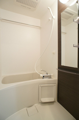 【浴室】 | リブリ・URBAN TRUST | 落ち着いた空間のお風呂です