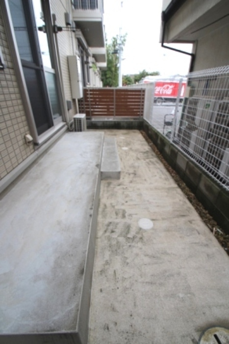 プロシード青葉台　Ａのバルコニー