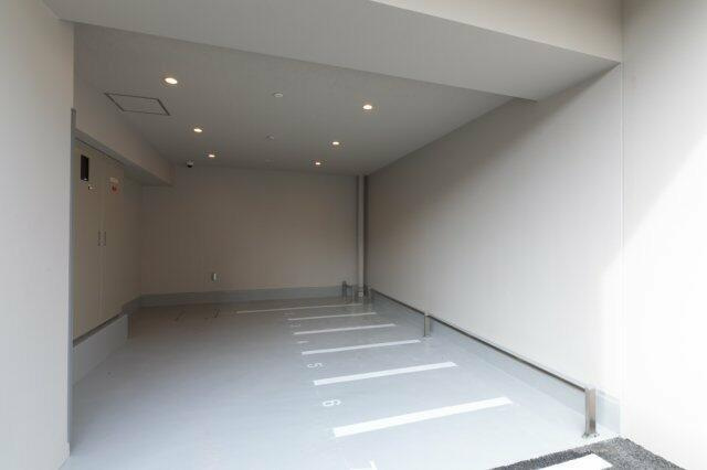 プラウドフラット渋谷笹塚の駐車場| 