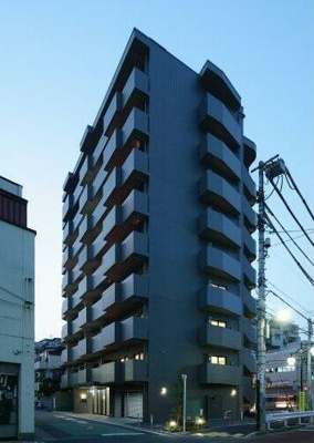 【外観】 | ルーブル中野ガーデン | 鉄筋コンクリート造のがっちりとした建物。