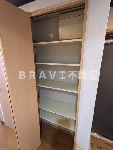 シェーンブルン BRAVI不動産の収納