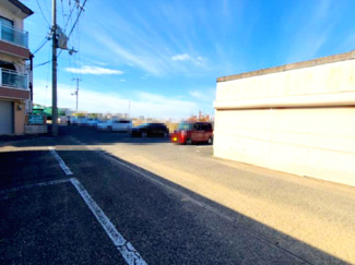 【駐車場】