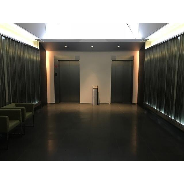 プリズムタワーのロビー|1Fオートロック内　エレベータ… 