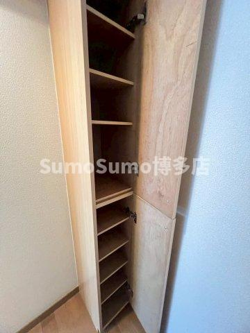 プランドール天神の収納|こまごまとしたものを収納できそうですね
