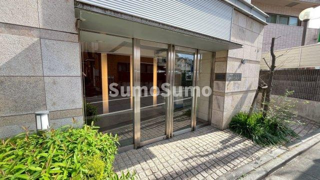 プラウドフラット学芸大学のエントランス|建物の内部です