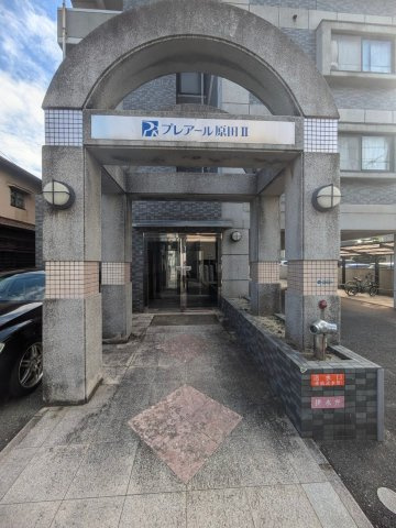 プレアール原田Ⅱのエントランス