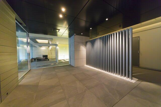 プラウドフラット渋谷富ヶ谷のエントランス
