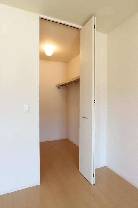 トレグラース　Ａ棟の収納